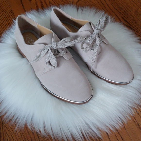 Franco Sarto Shoes - Franco Sarto Henry Derby

Light gray suede